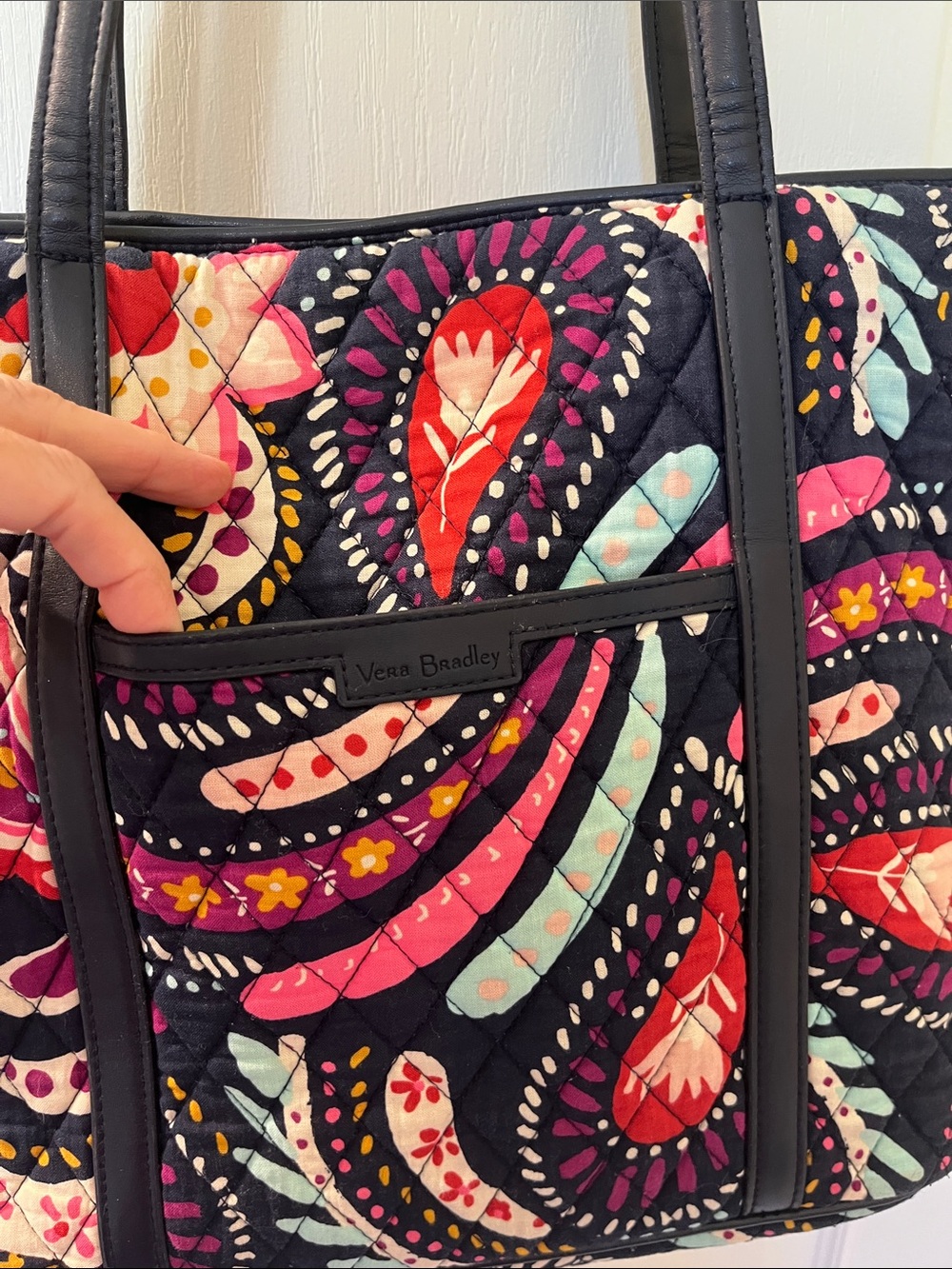 🆕 Vera Bradley Trimmed Traveler Tote Bag Purse Painted Paisley Navy Multi NWOT - Picture 8 of 12